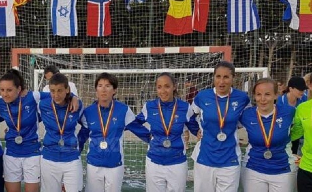 Julie Richard (4ème en partant de la droite, est devenue vice-championne du Monde Futsal (photo Progrès)