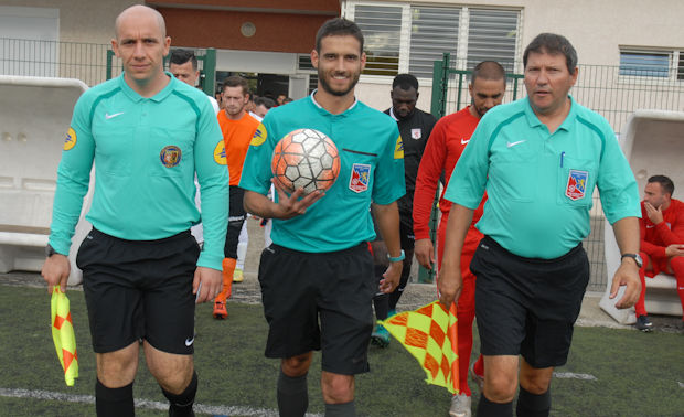 Les arbitres de la rencontre