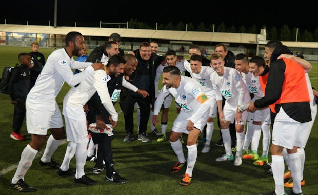 Le FC Bords de Saône a fait la fête samedi soir (crédit http://fc-bords-de-saone.fr) Le FC Bords de Saône a fait la fête samedi soir (crédit http://fc-bords-de-saone.fr)