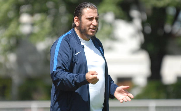 Mourad Boulemtafes, l'entraîneur de l'O. Belleroche