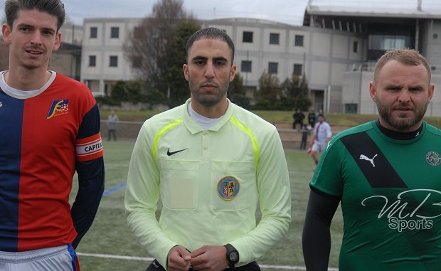 L'arbitre de la rencontre L'arbitre de la rencontre