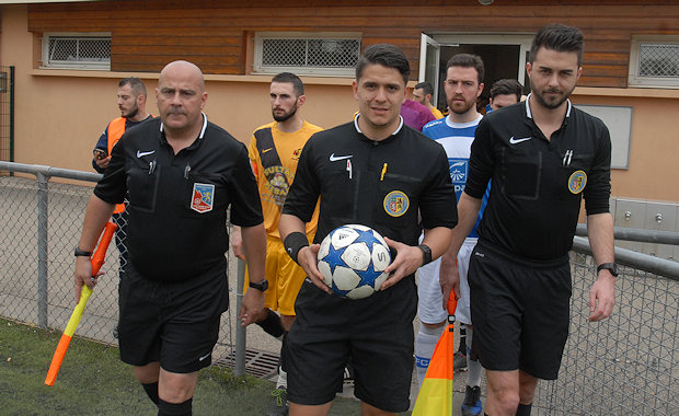 Les arbitres de la rencontre