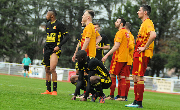 Chasselois et Sanpriots regardent dans la même direction, celle du maintien Chasselois et Sanpriots regardent dans la même direction, celle du maintien