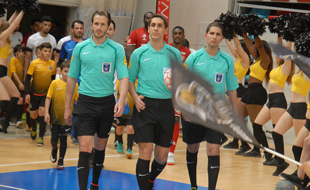 Les arbitres de la rencontre