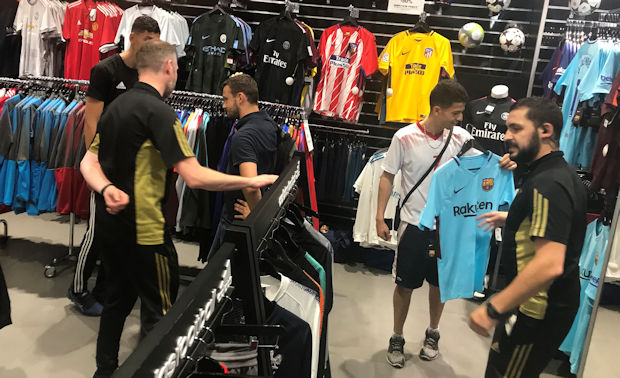 Partenariat - ESPACE FOOT privatise pour l'AS SAINT-PRIEST Partenariat - ESPACE FOOT privatise pour l'AS SAINT-PRIEST