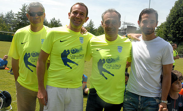 Alexandre Vainchtock (2ème à gauche) et Nico Barbosa (4ème) prennent la suite de Laurent Guillet (3ème) et de Christophe Neyret ((1ere) Alexandre Vainchtock (2ème à gauche) et Nico Barbosa (4ème) prennent la suite de Laurent Guillet (3ème) et de Christophe Neyret ((1ere)