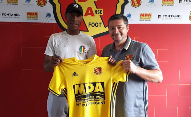 MERCATO 2018 - Un attaquant de plus débarque à MDA Foot MERCATO 2018 - Un attaquant de plus débarque à MDA Foot