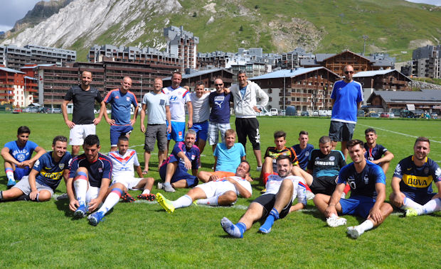 Le FC Fontaines lors du stage de cohésion organisé à l'Alpes d'Huez