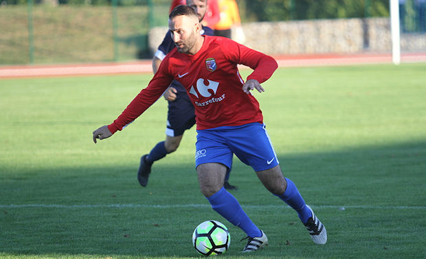Cemil Avci, premier buteur de l'histoire du FC Vénissieux (photo Carlos Soto) Cemil Avci, premier buteur de l'histoire du FC Vénissieux (photo Carlos Soto)