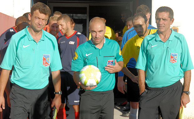 Les arbitres de la rencontre