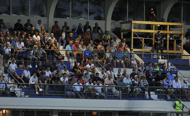 Le stade Armand Chouffet voudra voir une deuxième victoire des siens ce soir contre Quevilly-Rouen, formation reléguée de L2 Le stade Armand Chouffet voudra voir une deuxième victoire des siens ce soir contre Quevilly-Rouen, formation reléguée de L2