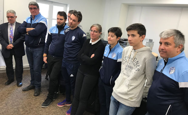 Mozaic Foot Challenge - Le CREDIT AGRICOLE récompense les U18F du CHAZAY FC Mozaic Foot Challenge - Le CREDIT AGRICOLE récompense les U18F du CHAZAY FC