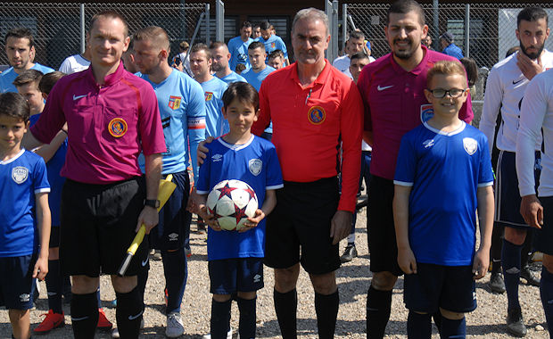 Les arbitres de la rencontre Les arbitres de la rencontre