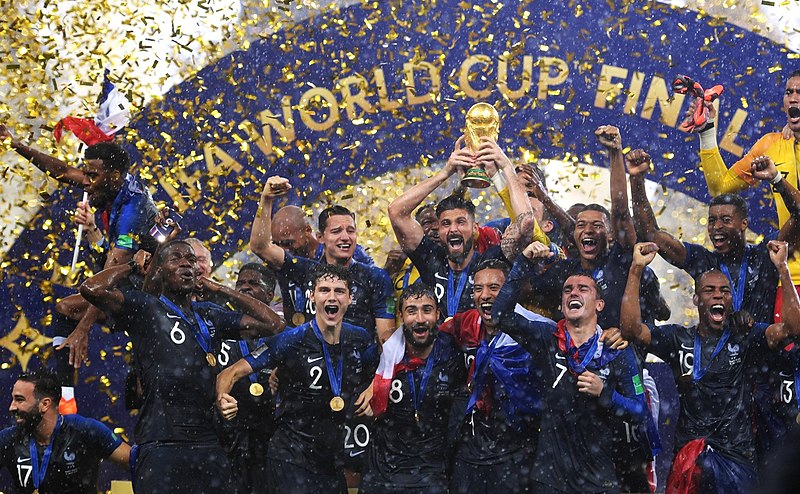 L'équipe de France de 2018 à fait la fierté de tout le pays, et elle avoue avoir été boostée par le hit « Ramenez la coupe à la maison » de Vegedream