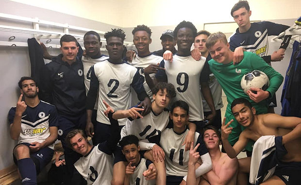 Les U17 du Lyon Croix-Rousse Foot ont enregistré une quatorzième victoire en D1 cette saison et ont pris rendez-vous avec la ligue.