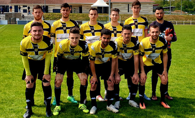 La réserve du FC Val Lyonnais La réserve du FC Val Lyonnais