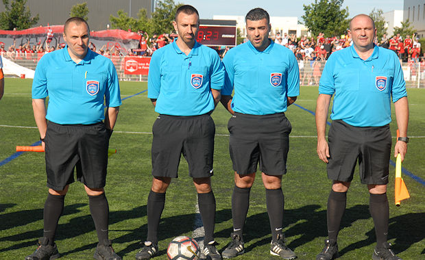 Les arbitres de la rencontre