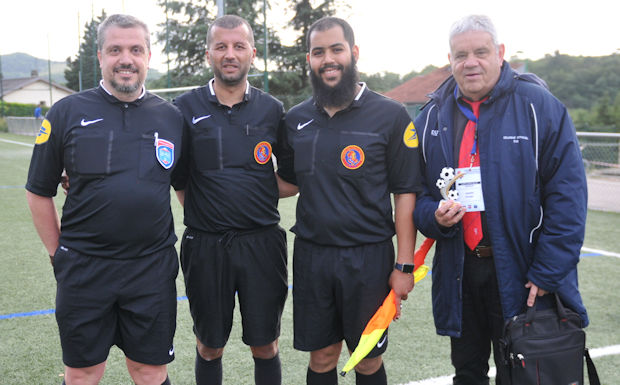 Les arbitres et le délégué de la rencontre