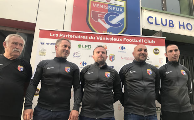 Le nouveau staff avec René Mativon (dirigeant), Ben Molina (prépa physqiue), Rémi Voisard (adjoint), André Damiani (entraineur) et Brice Morandini (gardien)