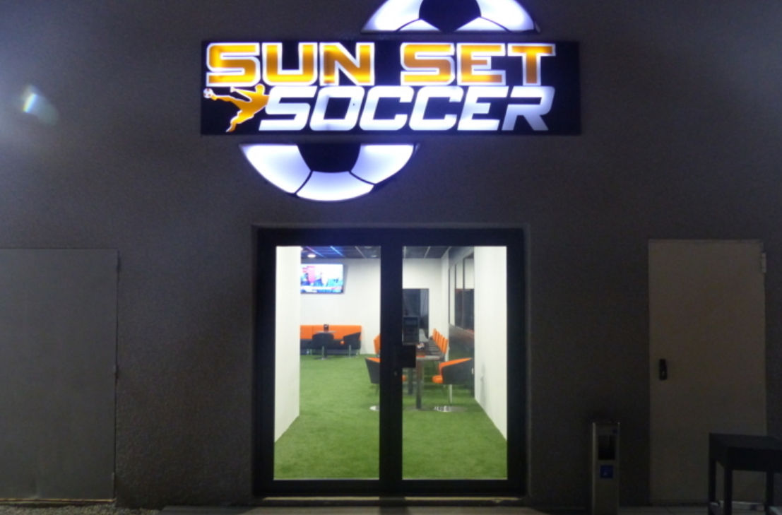 FOOT INDOOR - PAS D’INTEMPÉRIES AU SUN SET SOCCER DE MIONS FOOT INDOOR - PAS D’INTEMPÉRIES AU SUN SET SOCCER DE MIONS