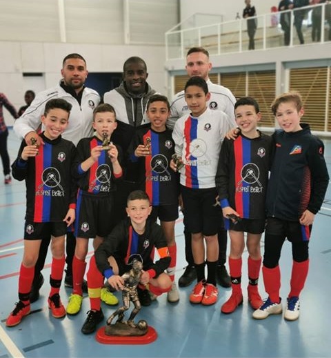 Les U11 du FC SAINTE FOY LÈS LYON remporte le très relevé Tournoi des Pierres Dorées (Sud Azergues)